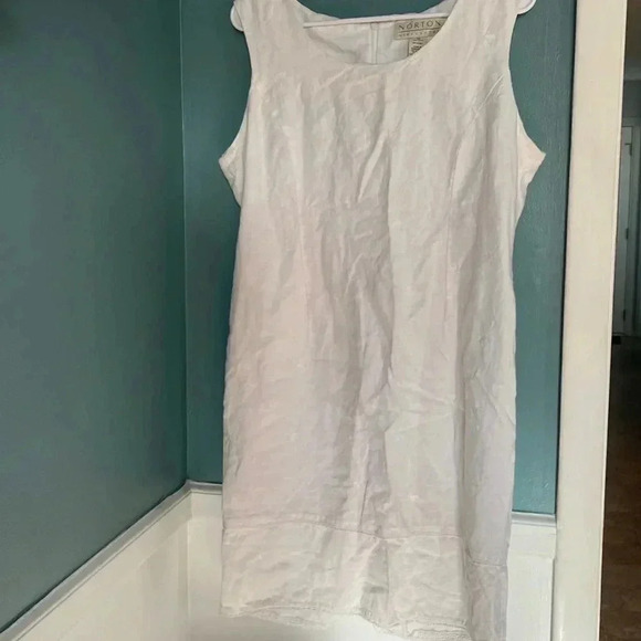 White linen Norton Mcnaughton dress - great condition - size 10 - embroidered - Picture 1 of 9